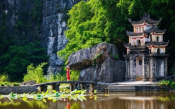 Scopri la Pagoda Bich Dong 2025 con guida locale esperta