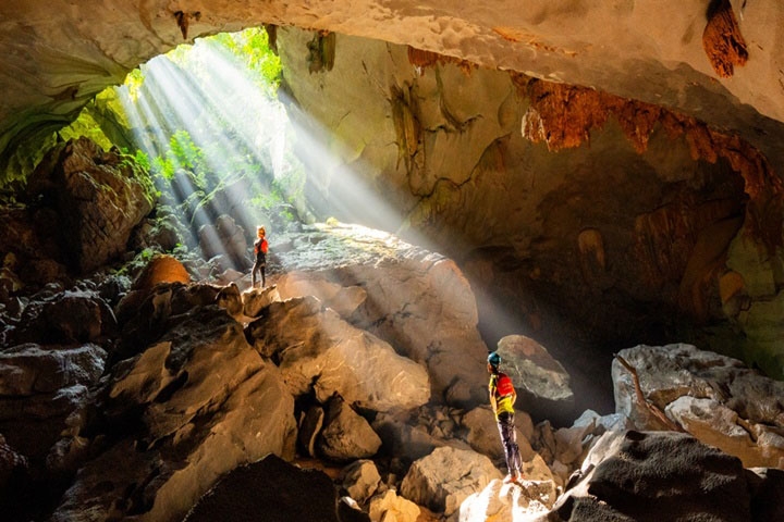 Hue - Phong Nha - Dmz