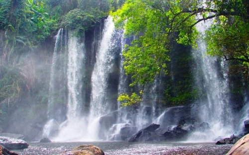 Trekking au Phnom Kulen : cascades sacrées, lingas sculptés et temples cachés