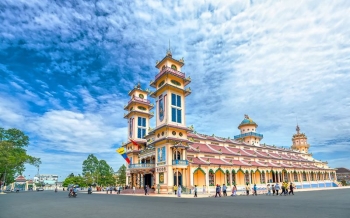 Temple Cao Dai Tay Ninh : guide pour découvrir le Caodaïsme au Vietnam