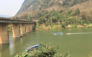 Visite à Nong Khiaw : escapades, villages et panoramas du Laos
