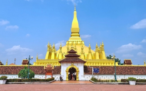 Visite de Pha That Luang : top activités et lieux à découvrir