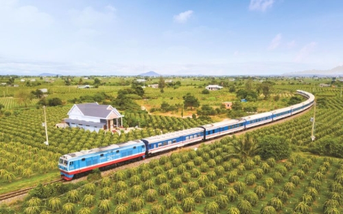 Train Hanoï – Hô Chi Minh : guide complet du Reunification Express
